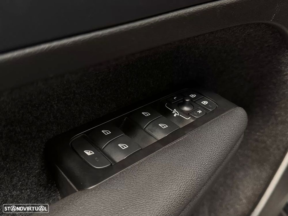 Volvo XC 40 1.5 T5 PHEV Momentum - 15
