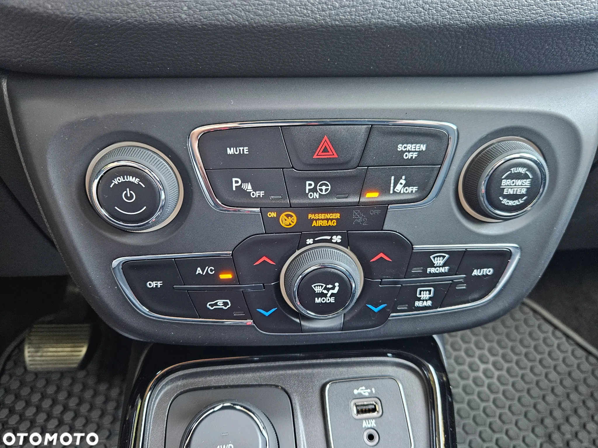 Jeep Compass 1.4 TMair Limited 4WD S&S - 29