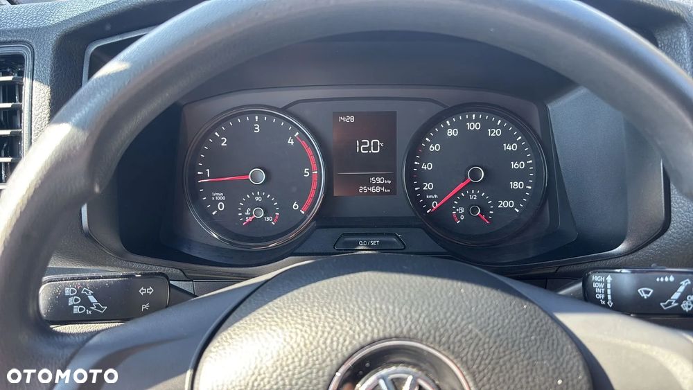 Volkswagen Crafter - 11