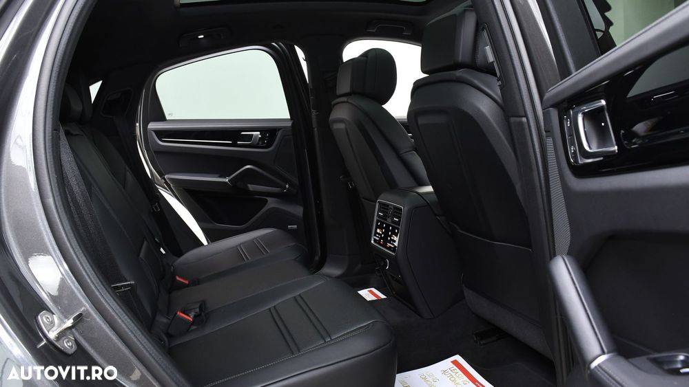 Porsche Cayenne Coupe E-Hybrid Tiptronic S Platinum Edition - 15