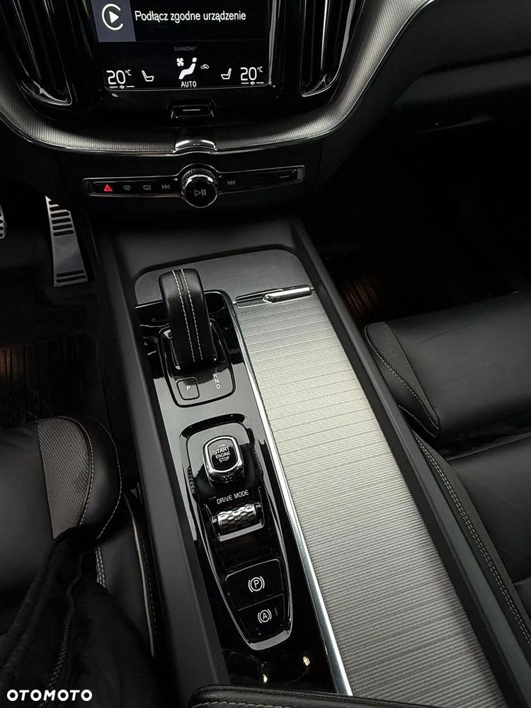 Volvo XC 60 B4 D AWD R-Design - 11