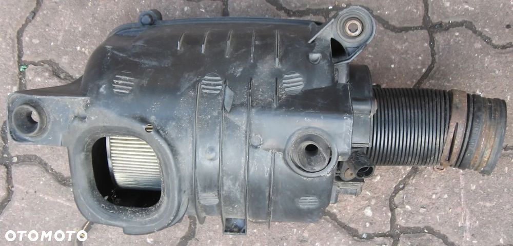 obudowa filtra powietrza AUDI A3 8P 2.0 FSI 1F0129601AK - 2