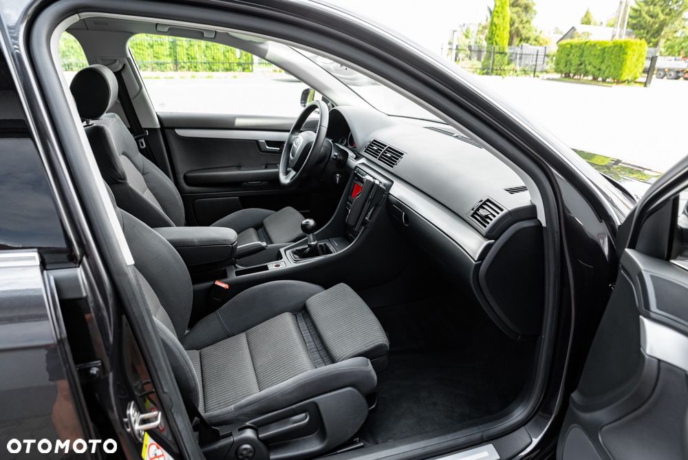 Audi A4 Avant 2.0 TDI - 24