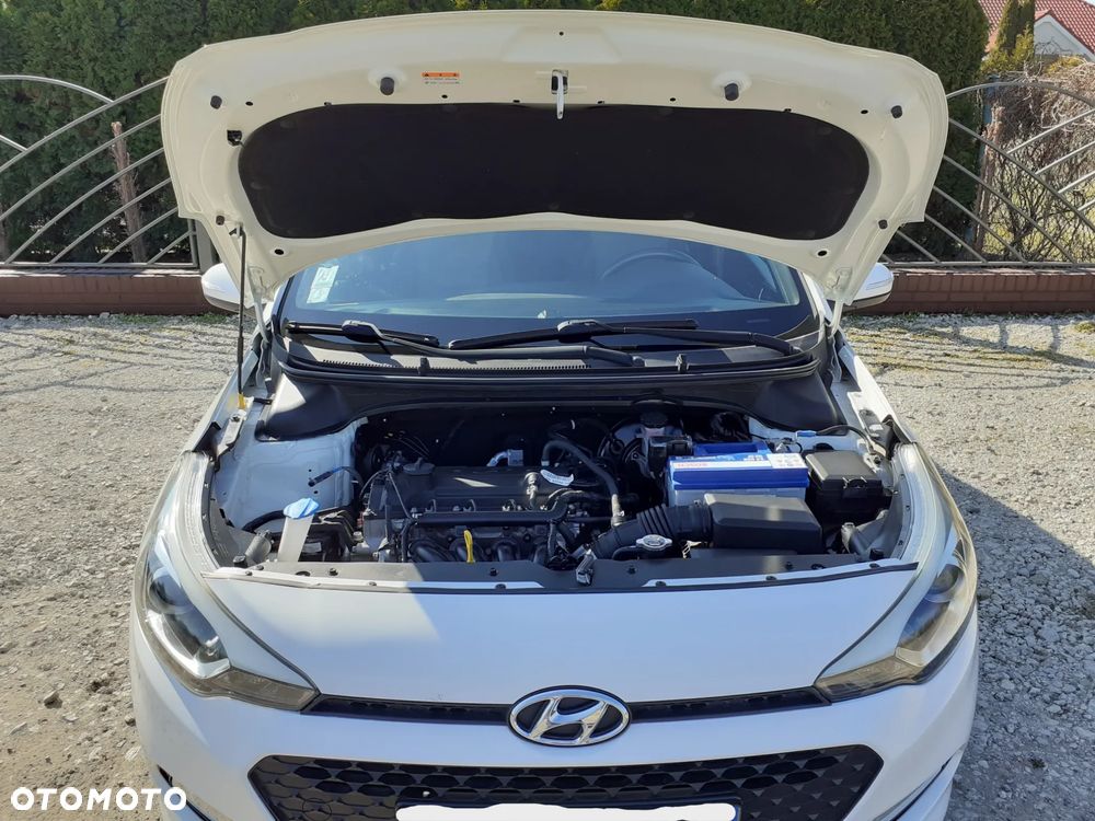 Hyundai i20 1.2 BlueDrive Go - 24