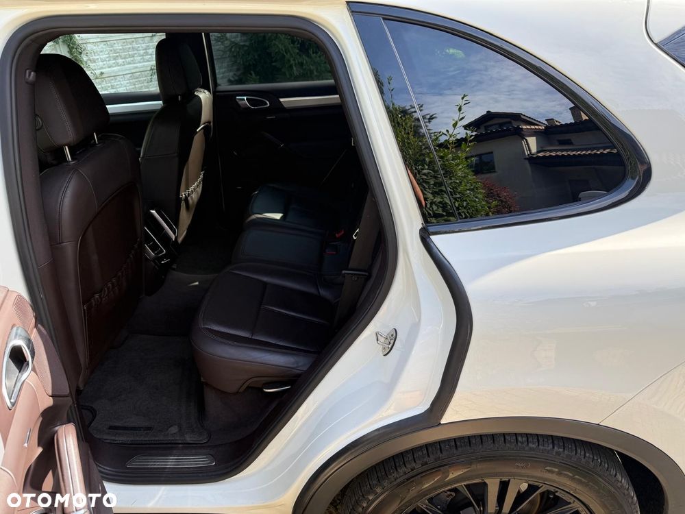 Porsche Cayenne - 11