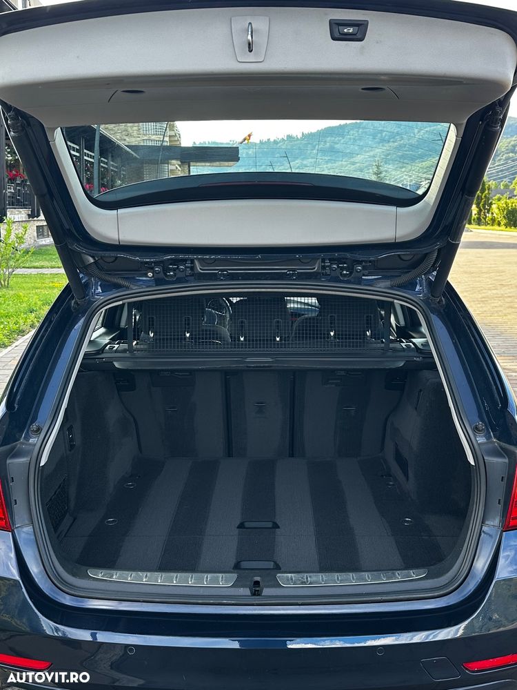 BMW Seria 3 320d Touring Aut. Sport Line - 12