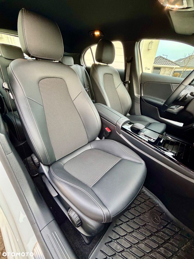 Mercedes-Benz Klasa A 180 7G-DCT - 12