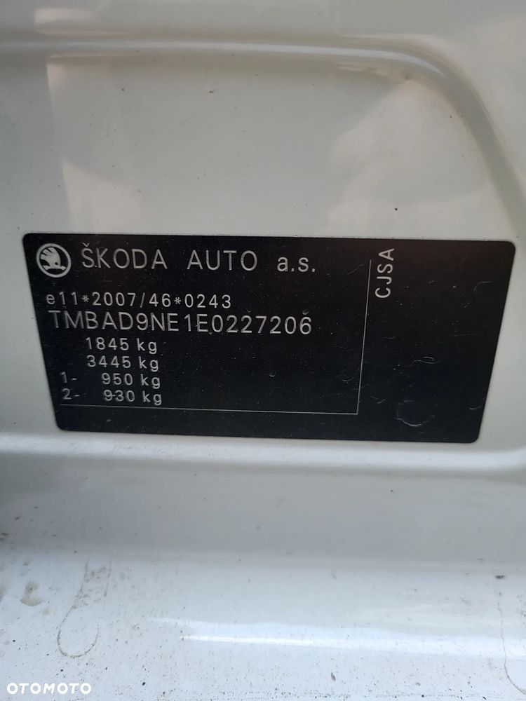 Skoda Octavia 1.8 TSI Elegance DSG - 24