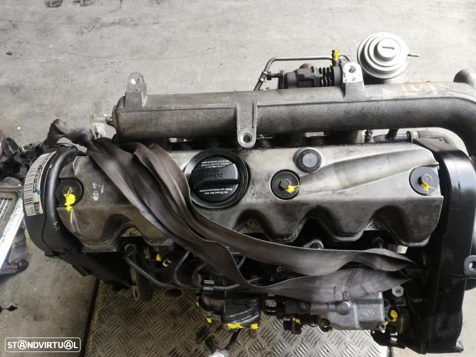 Motor Volvo V70 2.5Tdi ref: D5252T( VW transporter 2.5tdi) - 11