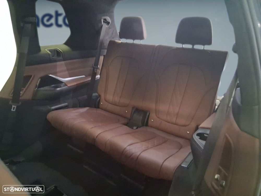 BMW X7 40 d xDrive Pack M - 23