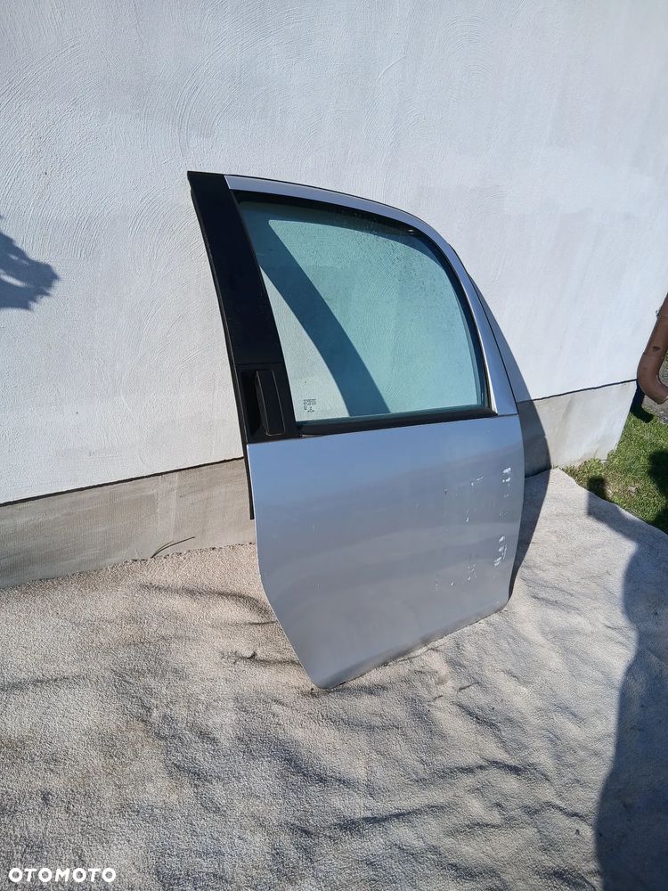 DRZWI TYLNE PRAWE SKODA ROOMSTER  ROK 06/15 KOMPLETNE - 3