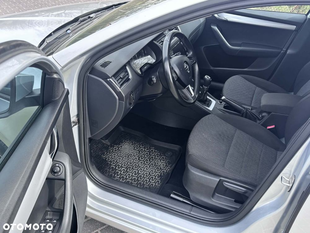 Skoda Octavia 1.6 TDI Edition - 9