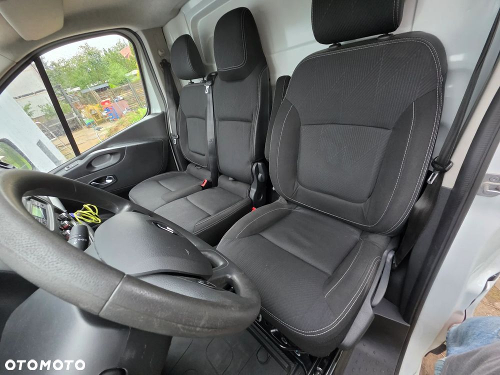 Renault TRAFIC - 9