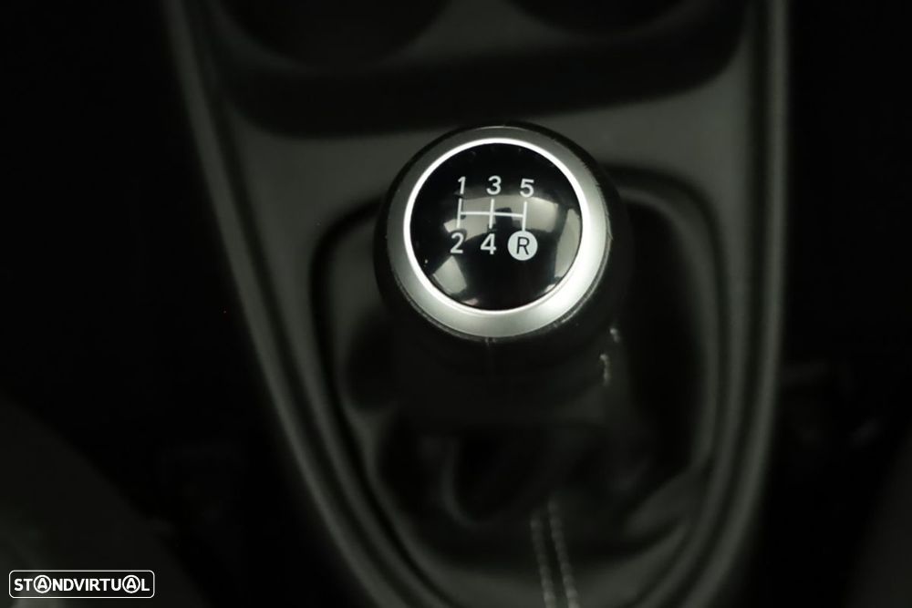 Toyota Aygo X Business Edition - 13