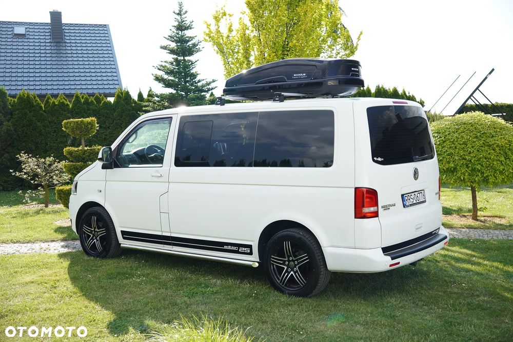 Volkswagen Multivan - 33