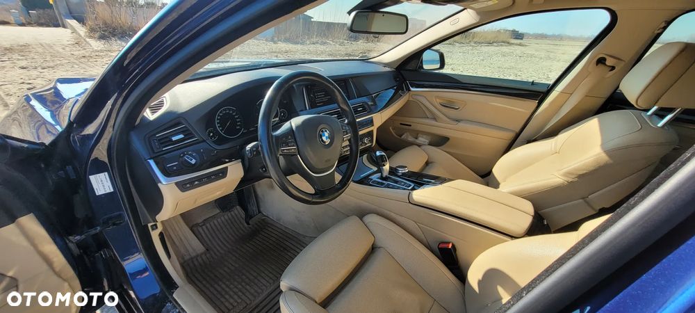 BMW Seria 5 530d xDrive Luxury Line - 12