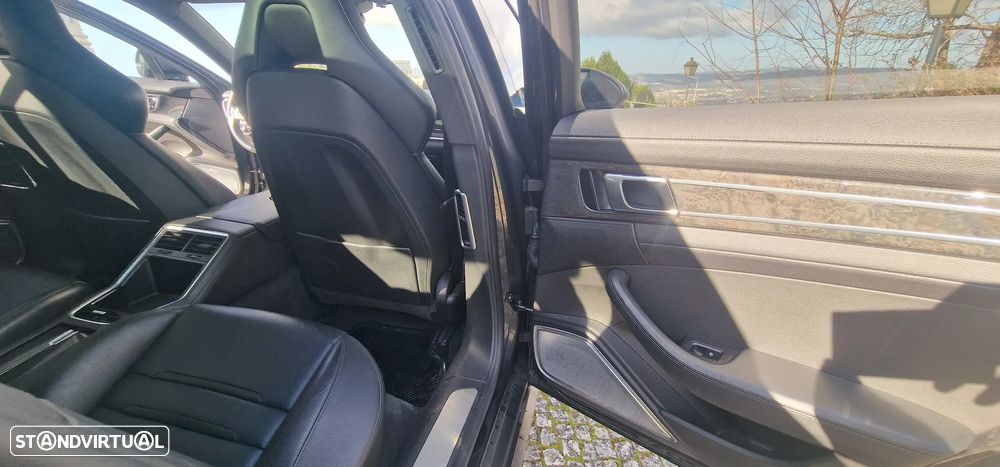 Porsche Panamera 4 E-Hybrid - 17
