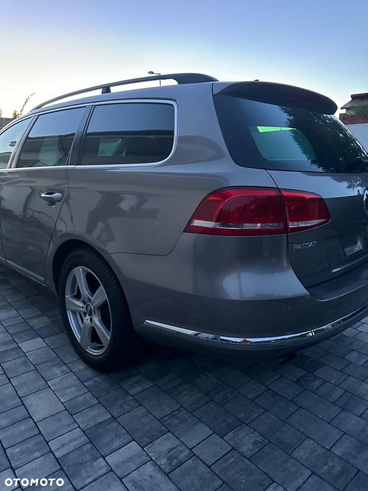 Volkswagen Passat 1.6 TDI BlueMotion Technology Comfortline - 14