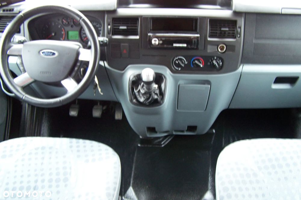 Ford Kamper - 20