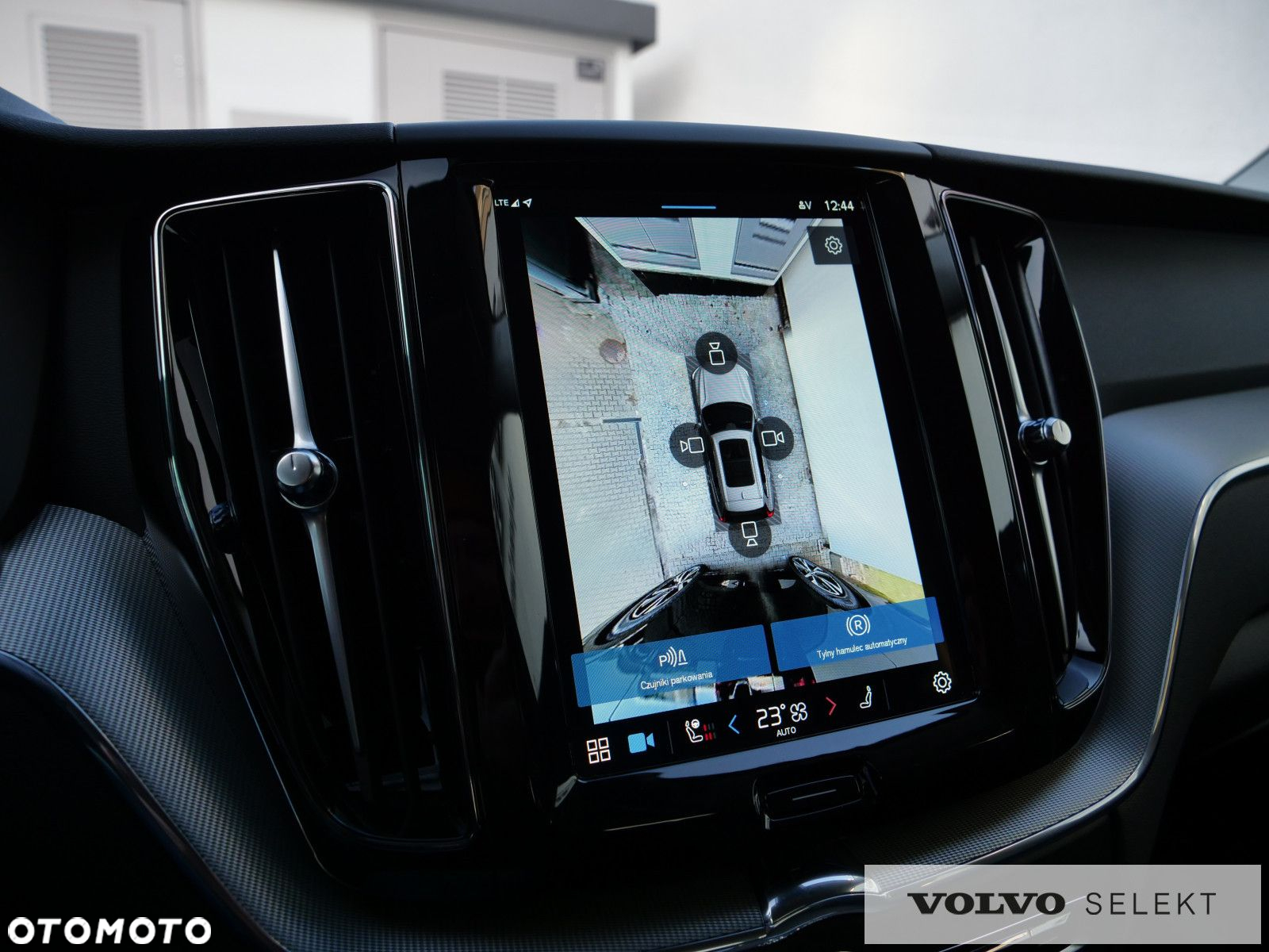 Volvo XC 60 - 24