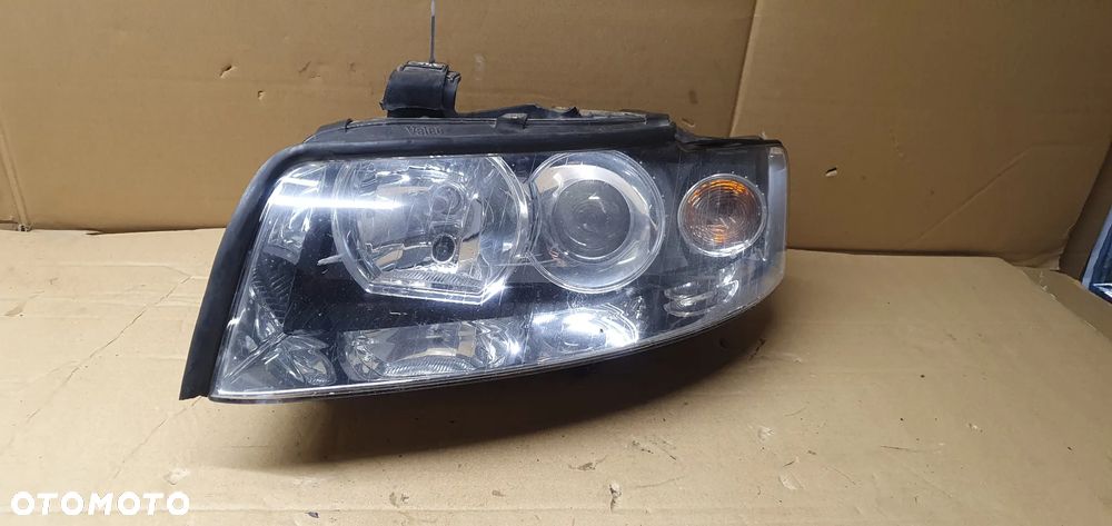 Lampa lewy przód przednia lewa Audi A4 B6 8E0941003F - 1