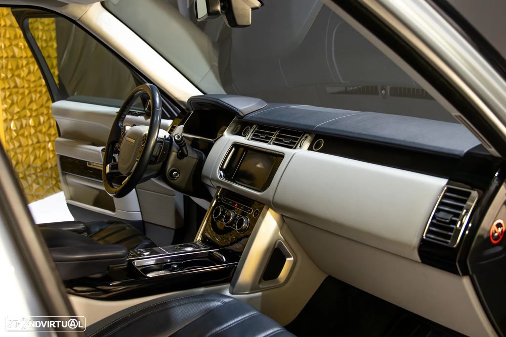 Land Rover Range Rover 4.4 SDV8 Vogue - 29