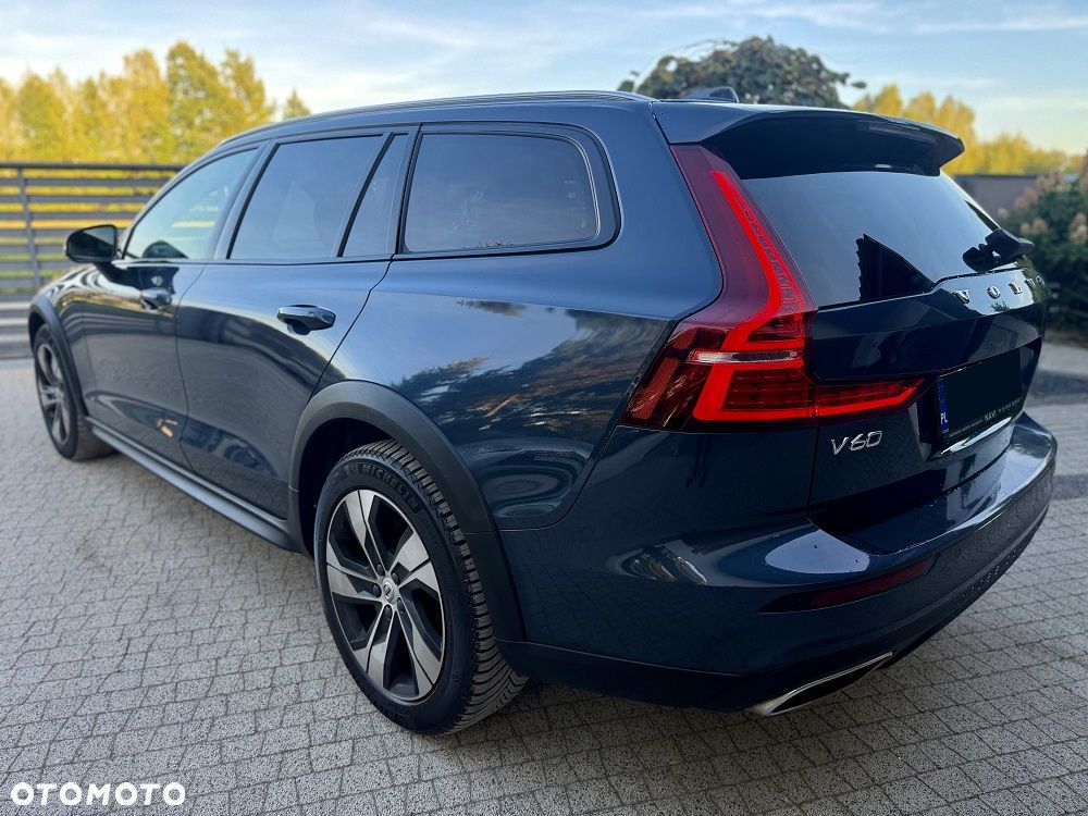 Volvo V60 Cross Country B4 D AWD Ultimate - 6