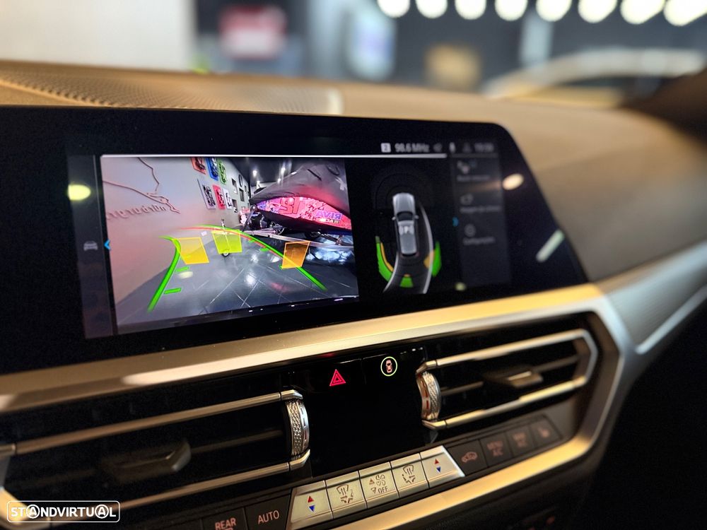 BMW 330 e Aut. M Sport - 9