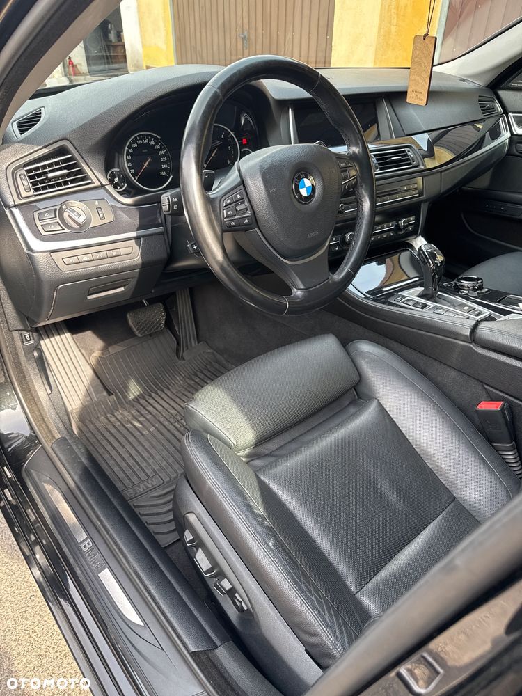 BMW Seria 5 530d xDrive - 5