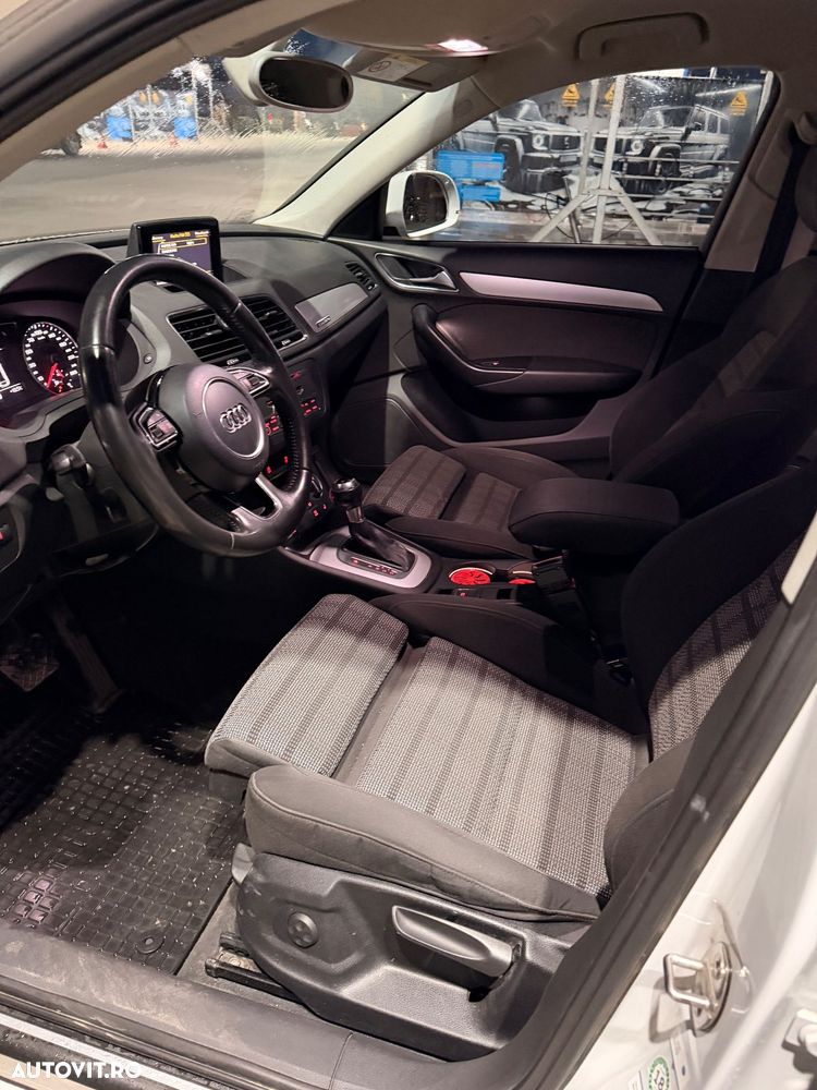 Audi Q3 2.0 TDI Quattro S tronic sport - 8