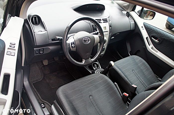 Toyota Yaris 1.4 D-4D Edition - 17