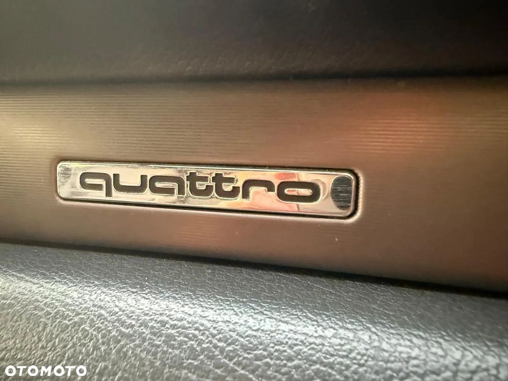 Audi A4 ver-2-4-quattro - 1