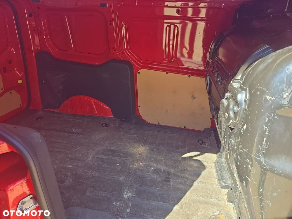 Ford Transit Connect - 12