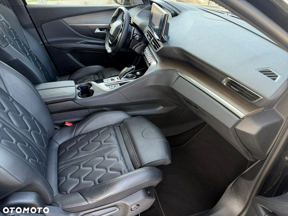 Peugeot 5008 - 29