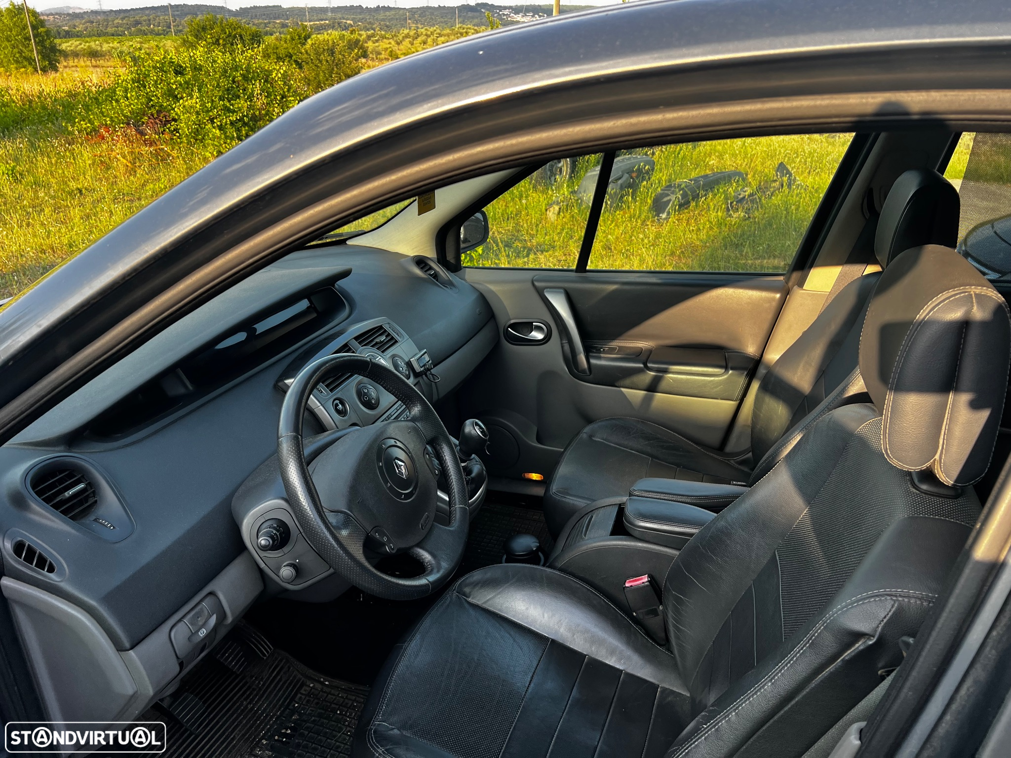 Renault Scénic 1.5 dCi Confort - 14
