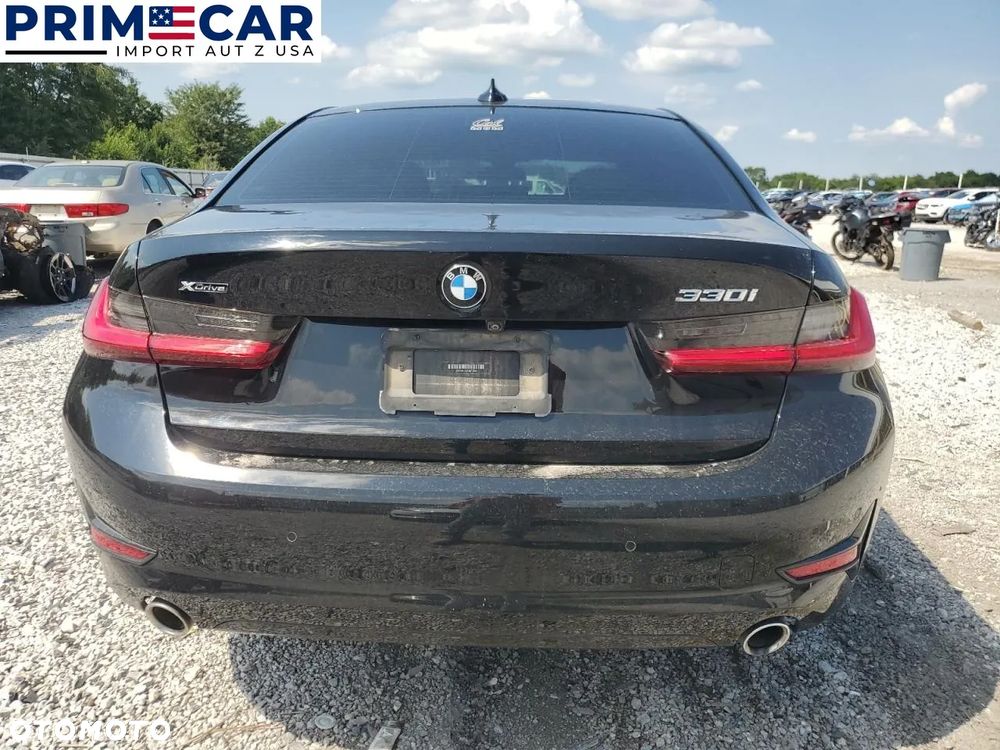 BMW Seria 3 330i xDrive - 6