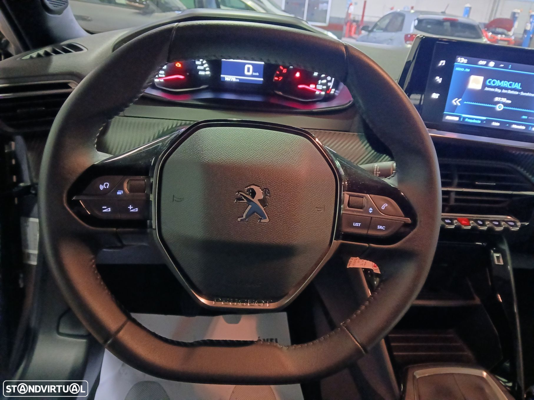 Peugeot 2008 1.2 PureTech Active Pack - 4