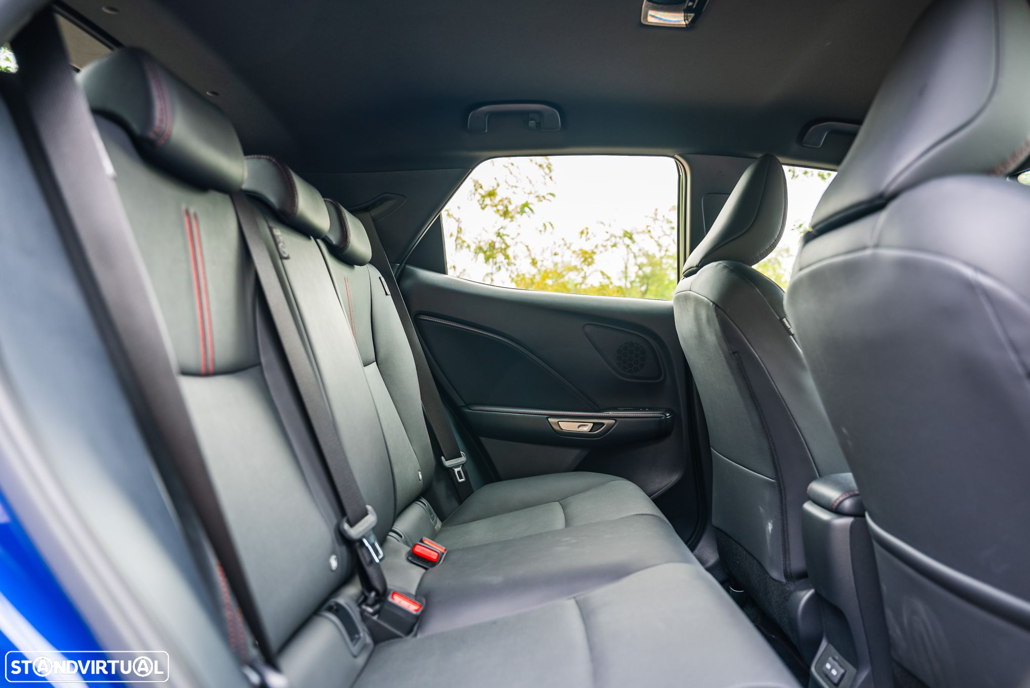 Lexus LBX Elegant Pele Preta - 7