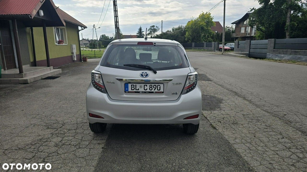 Toyota Yaris - 6