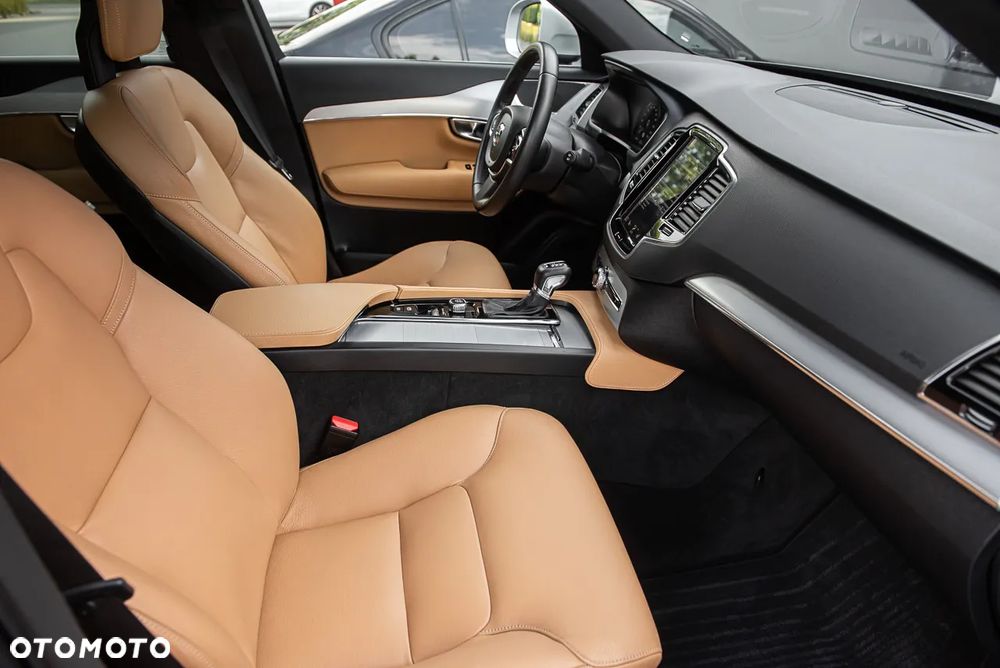 Volvo XC 90 D5 AWD R-Design - 32