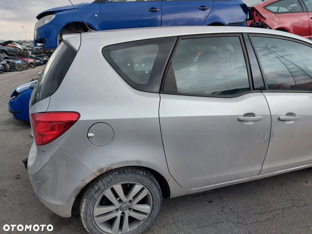 Opel Meriva B drzwi tylne lewe prawe Z157 - 2