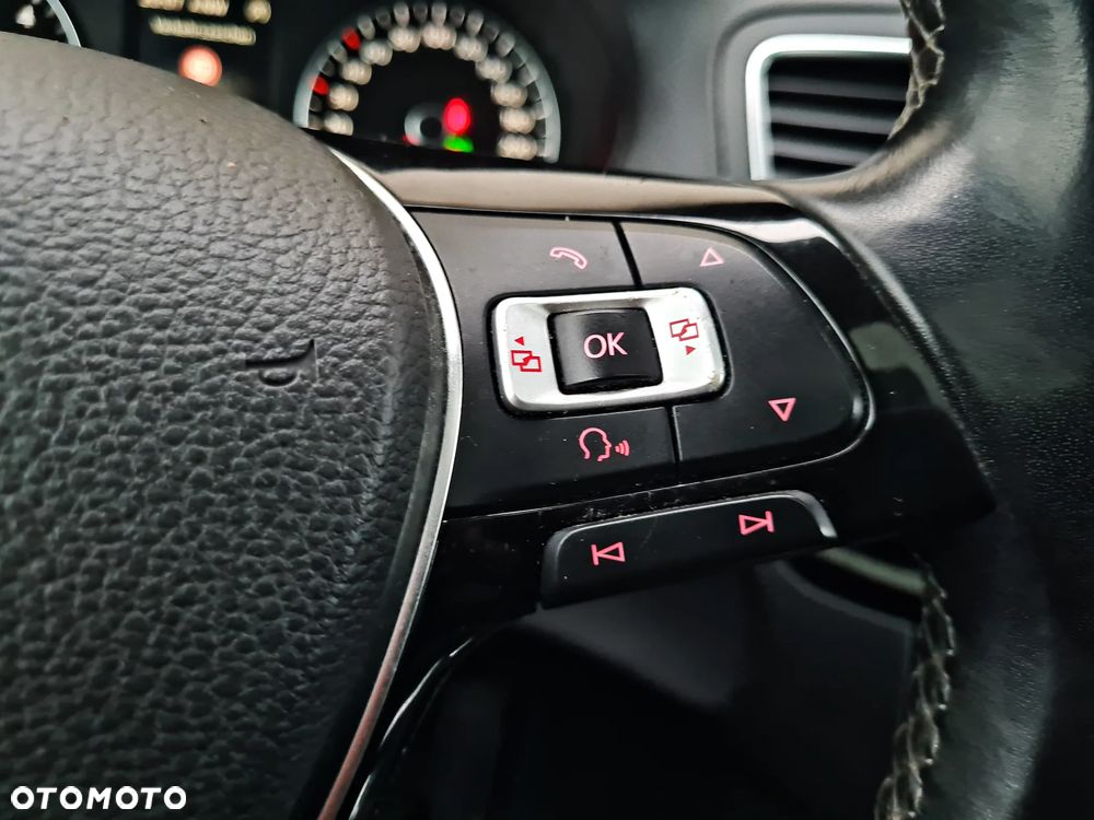 Volkswagen Sharan 2.0 TDI DSG (BlueMotion Technology) Highline - 26