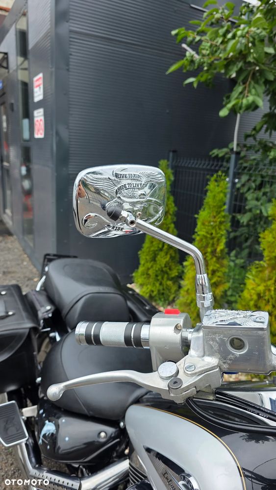 Suzuki Intruder - 14