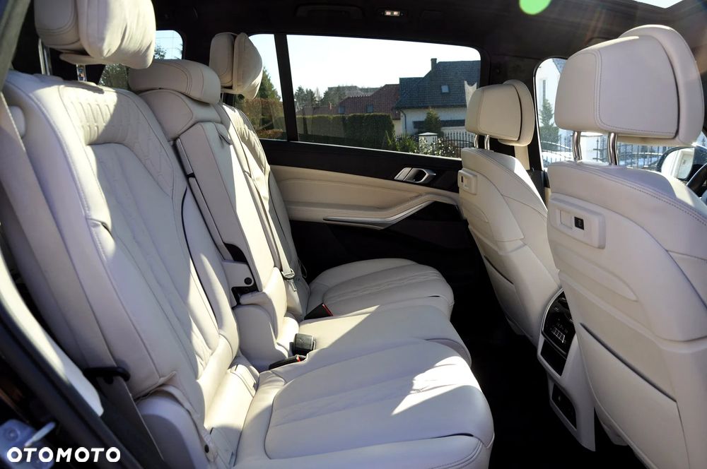 BMW X7 - 19