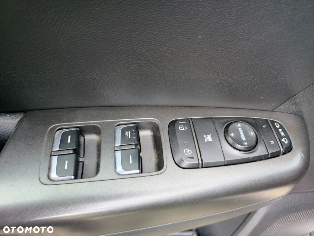 Kia Sportage ver-1-7-crdi-l-2wd - 21