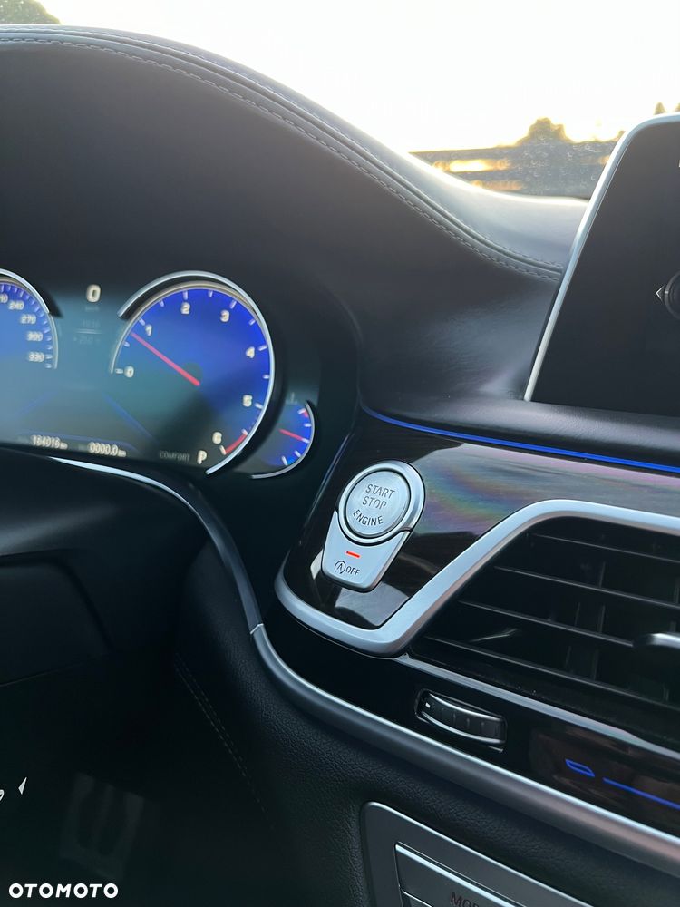 BMW Seria 7 750d xDrive sport - 30