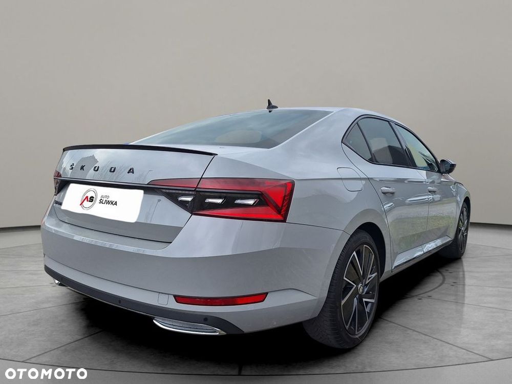 Skoda Superb 1.5 TSI Sportline DSG - 5