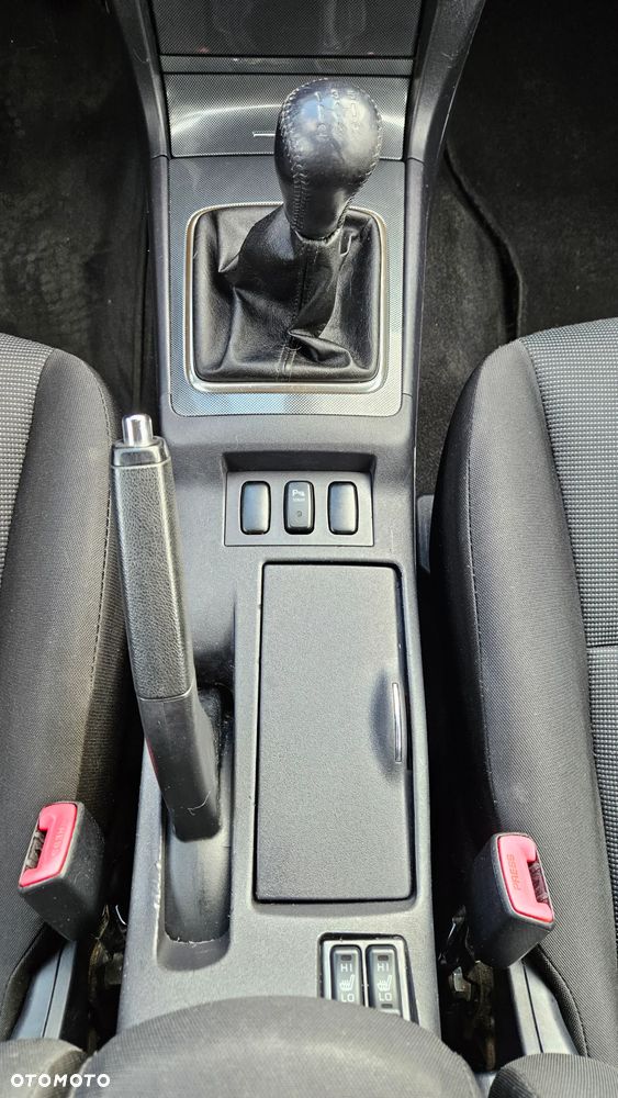 Mitsubishi Lancer 1.8 Intense - 24