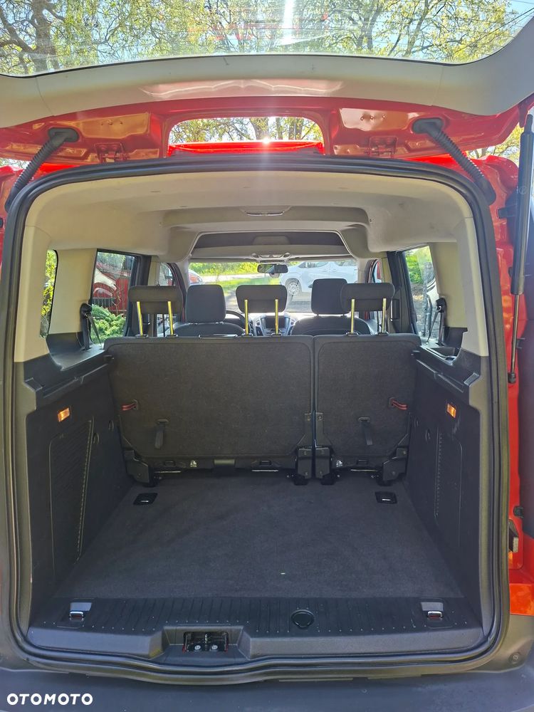 Ford Tourneo Connect 1.5 TDCi Start-Stop Titanium - 6