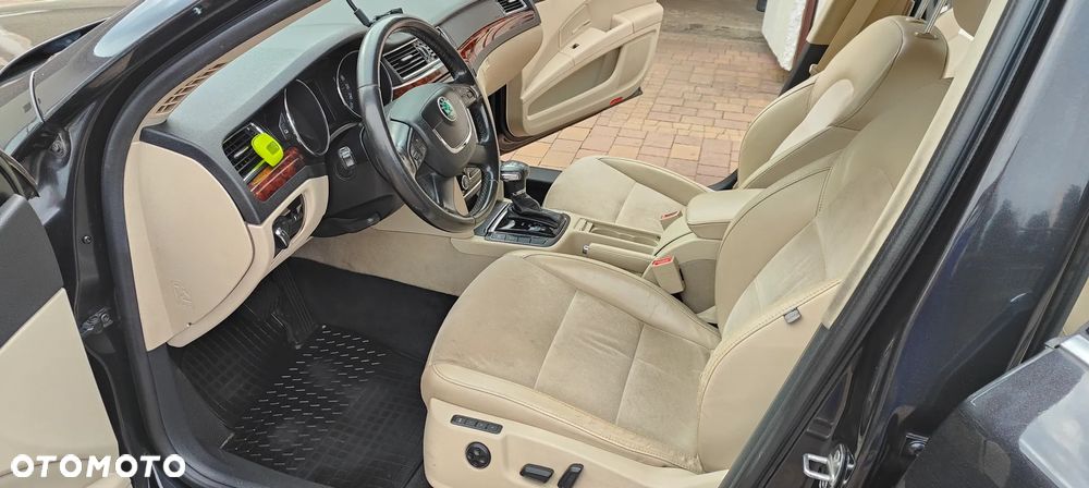 Skoda Superb 3.6 FSI 4x4 Elegance DSG - 37